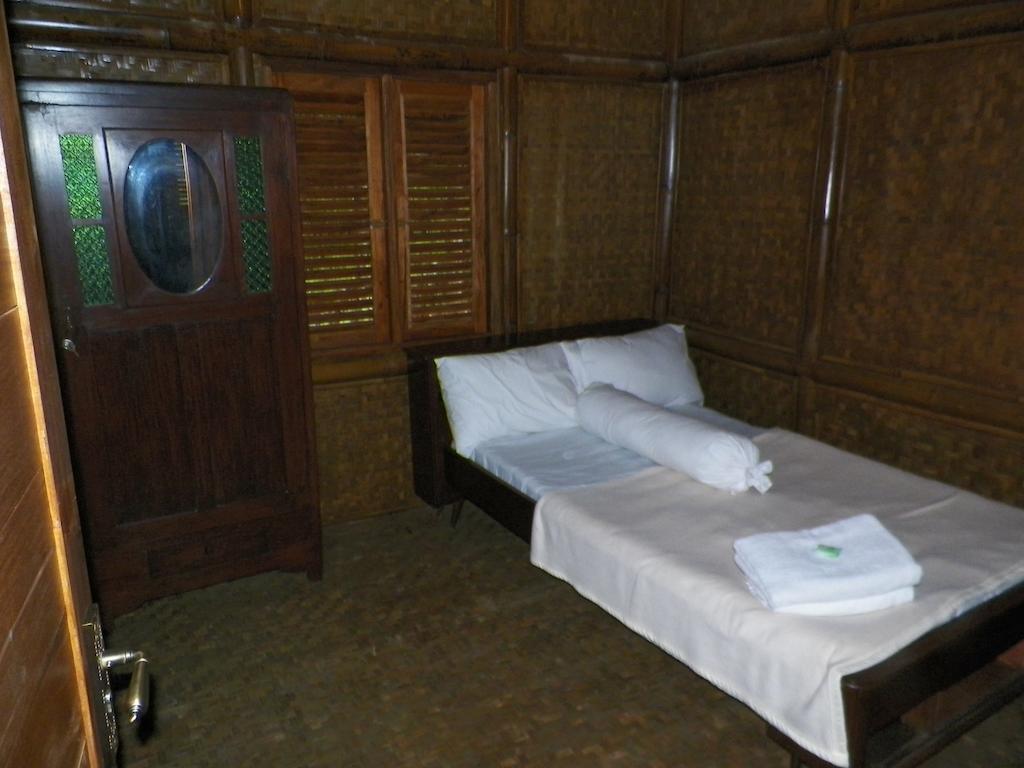 Villa Kampung Karuhun Sutan Raja Bandung Zimmer foto
