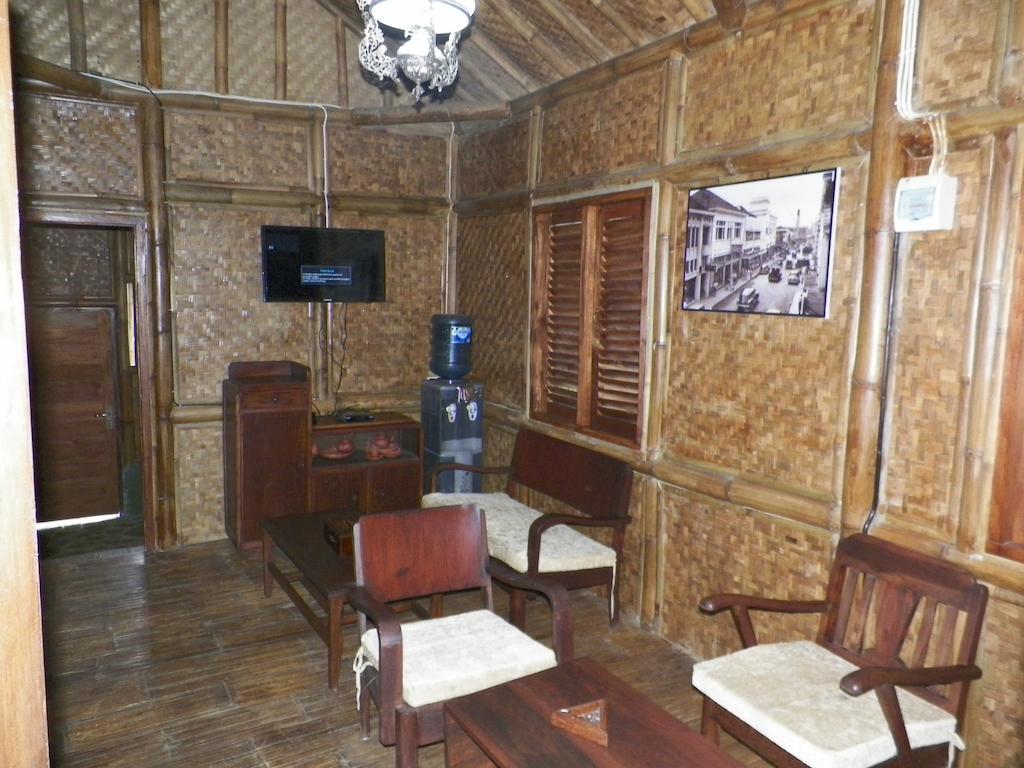 Villa Kampung Karuhun Sutan Raja Bandung Zimmer foto